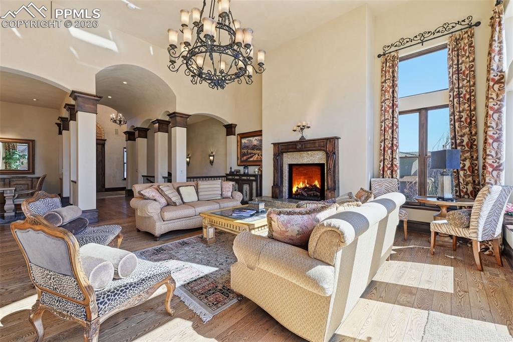 Image 15 of 49: Living Room