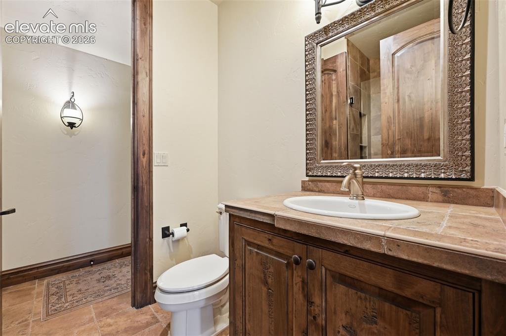 Image 38 of 49: Bathroom