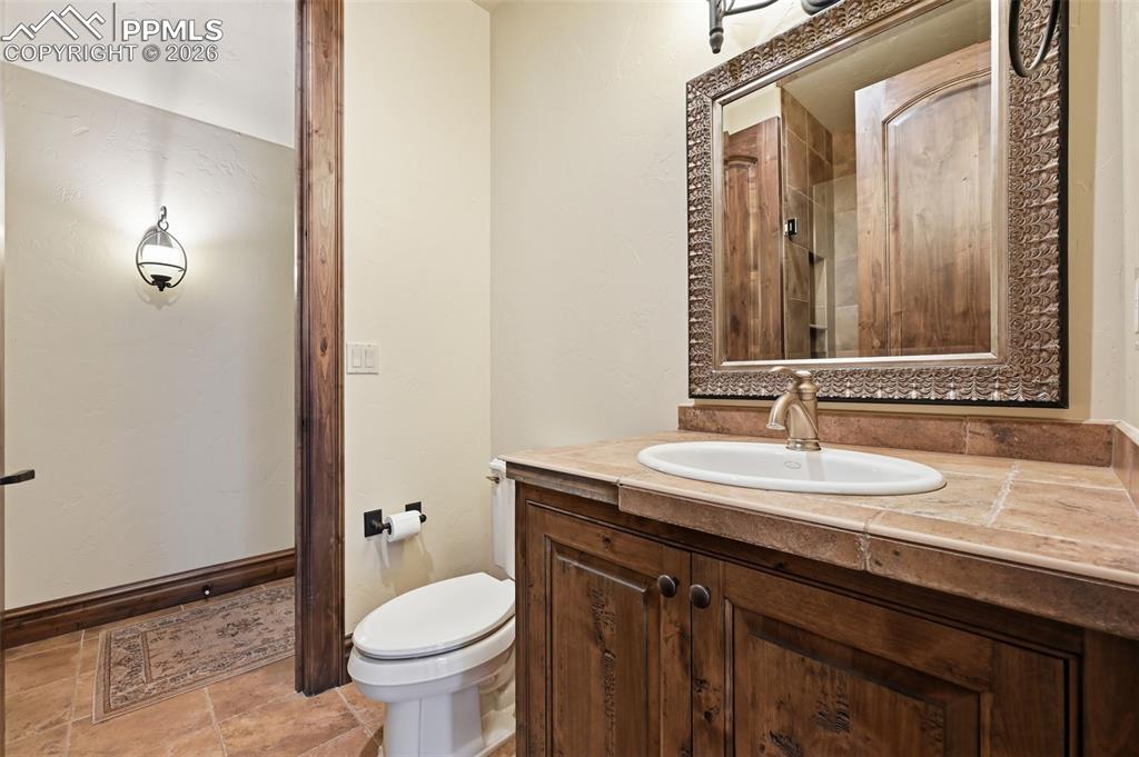 Image 40 of 49: Bathroom