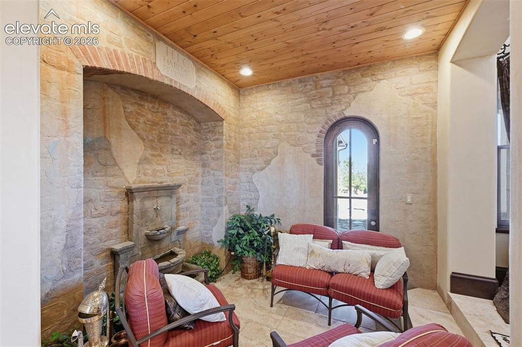 Image 5 of 49: Sitting area off foyer