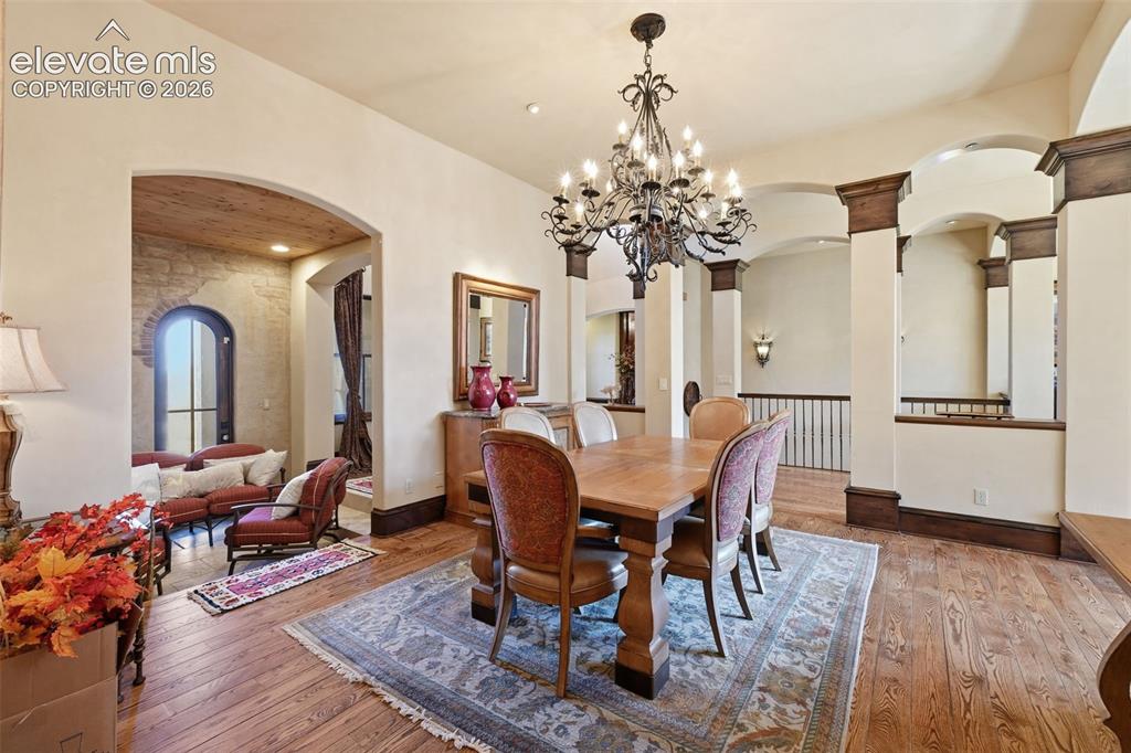 Image 6 of 49: Formal Dining