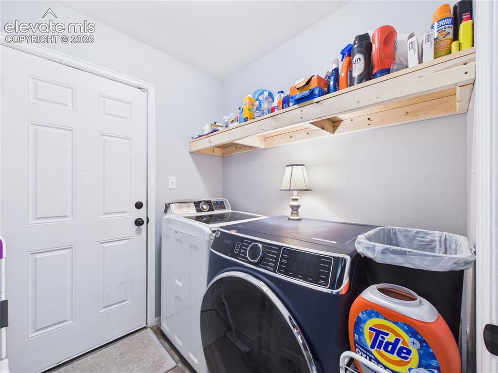 Image 30 of 48: Laundry