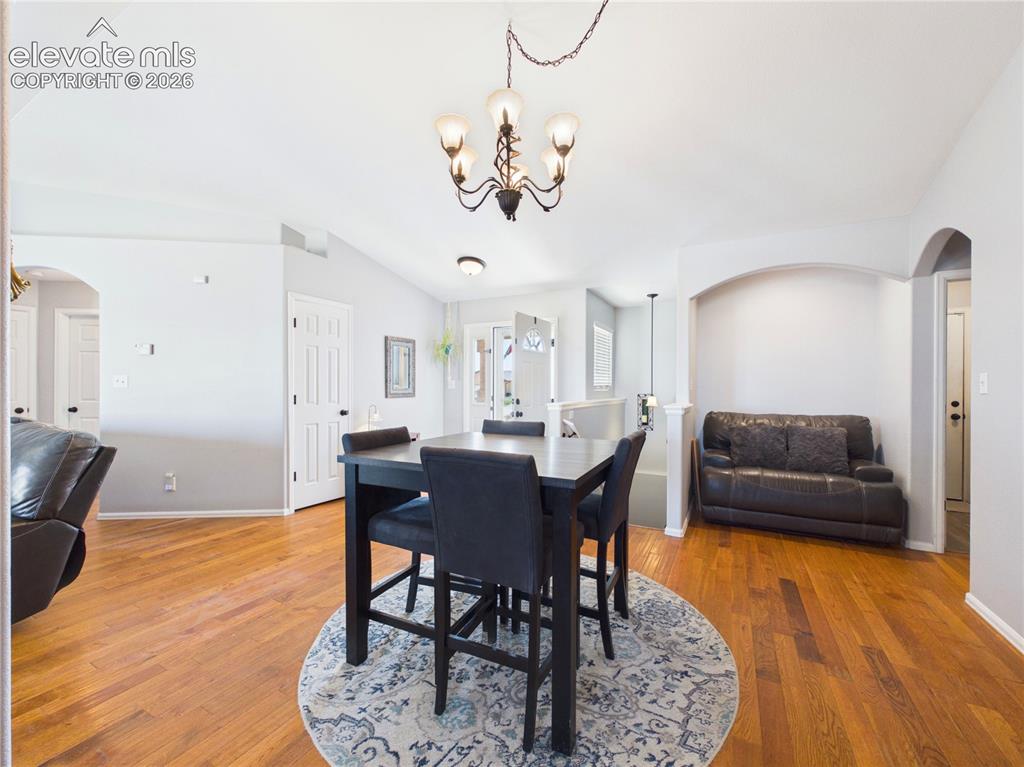 Image 9 of 48: Dining Area