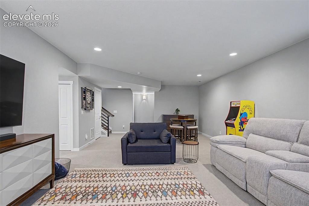 Image 32 of 49: Family Room