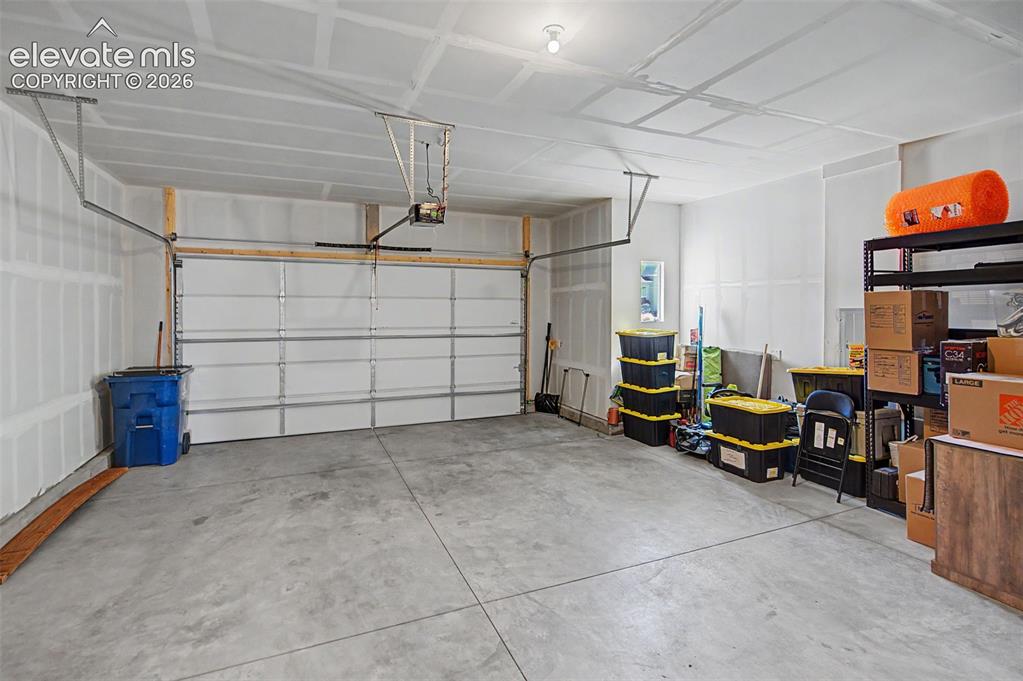 Image 49 of 49: Garage