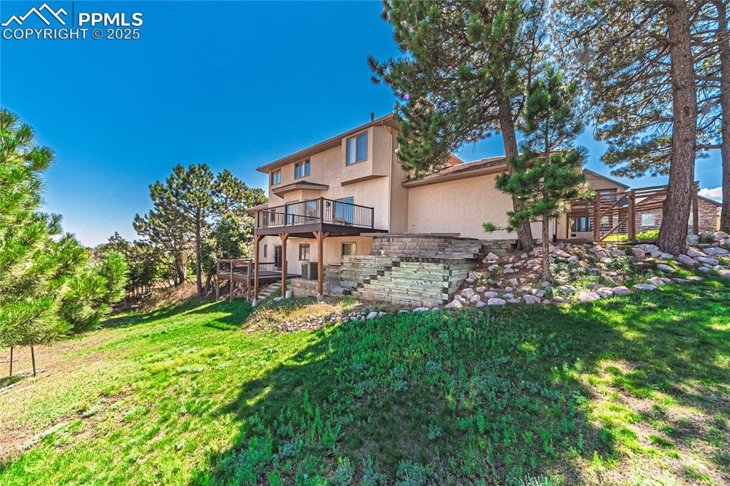 Image 45 of 45: Yard