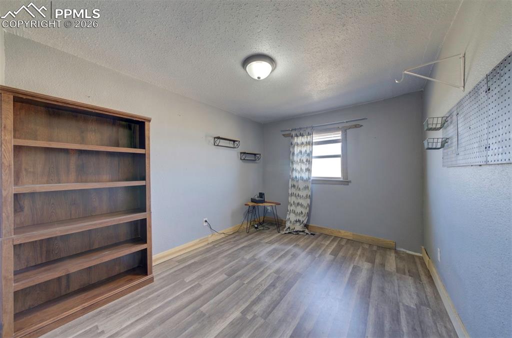 Image 29 of 47: Bedroom