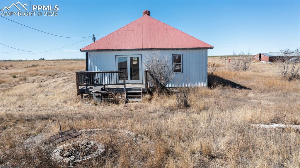 Image 32 of 47: Back of Structure