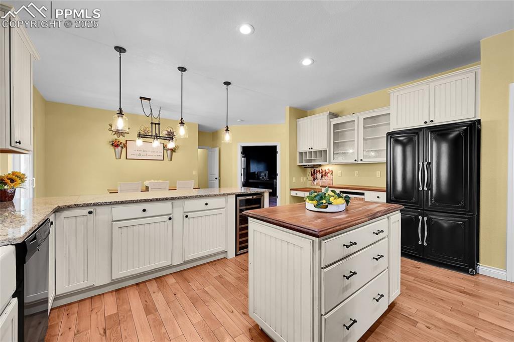 Image 19 of 50: unique fridge