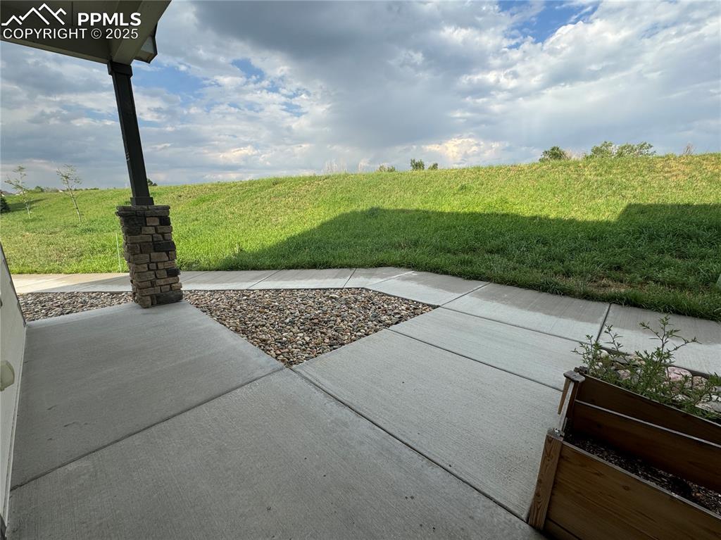 Image 2 of 35: Patio