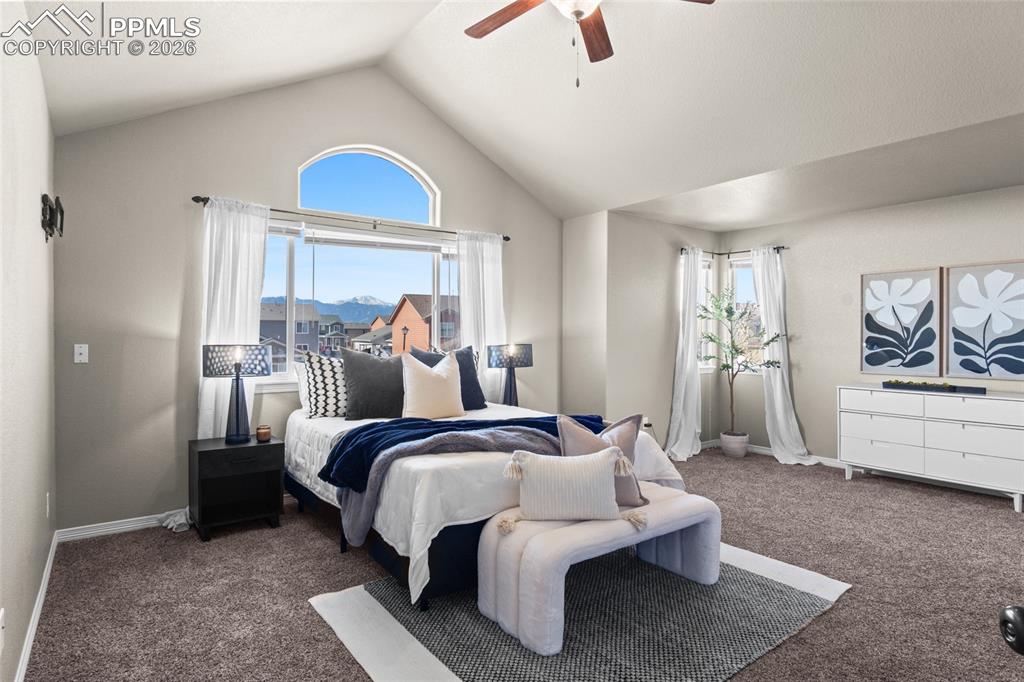 Image 11 of 33: Bedroom