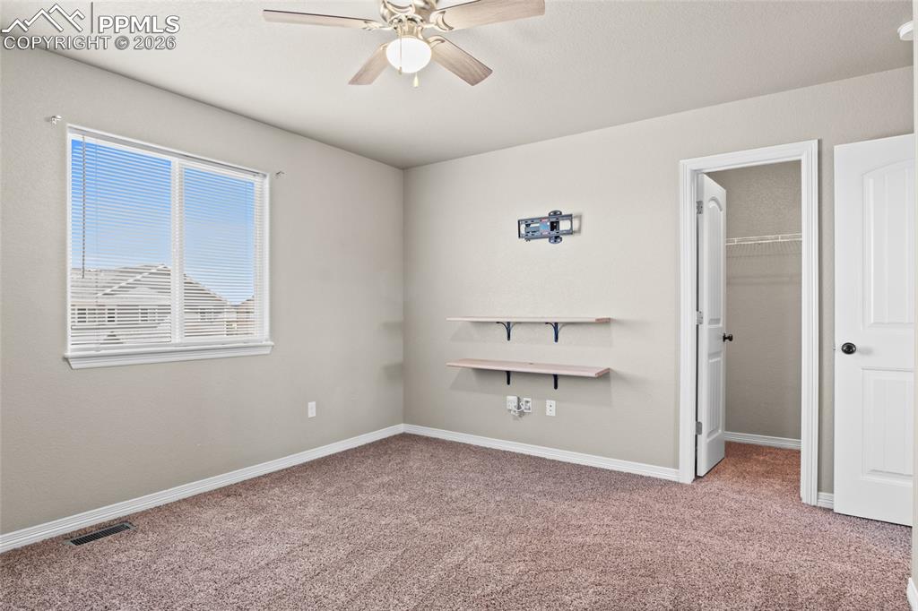 Image 16 of 33: Bedroom