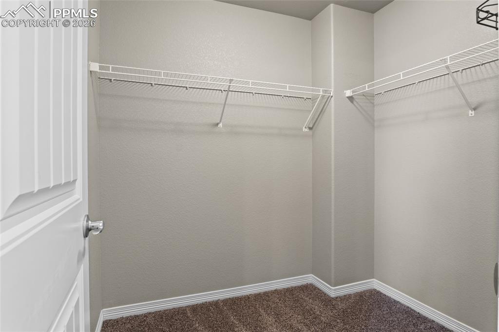 Image 17 of 33: Closet