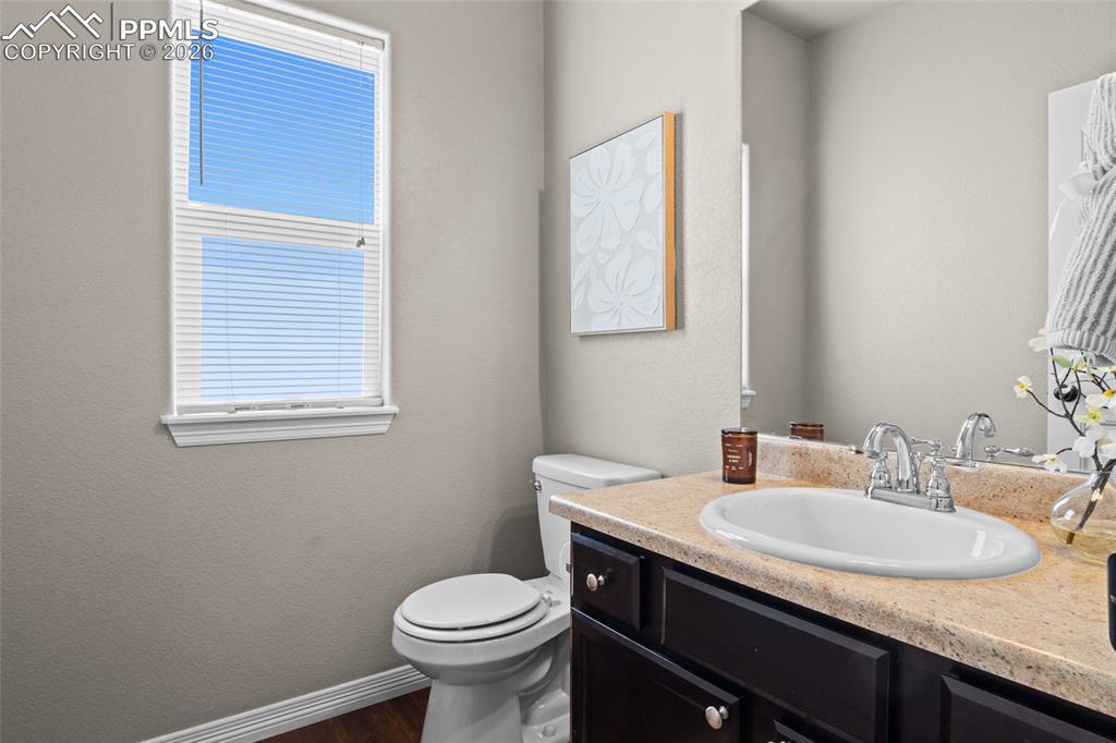 Image 27 of 33: Bathroom