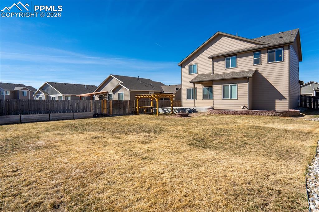 Image 32 of 33: Back of Structure