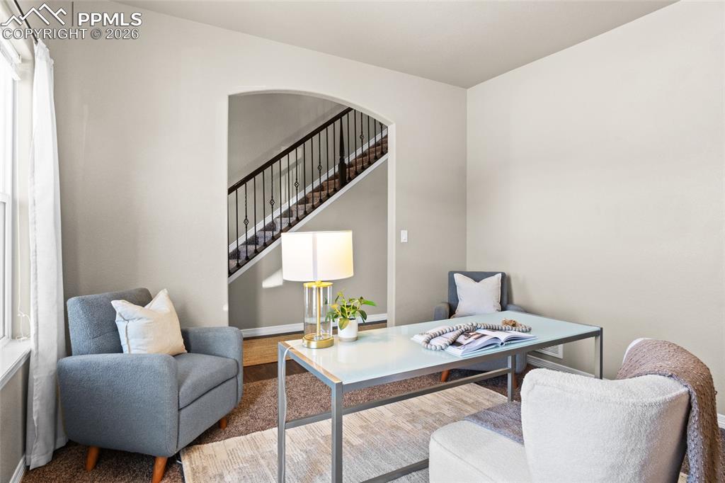 Image 6 of 33: Office