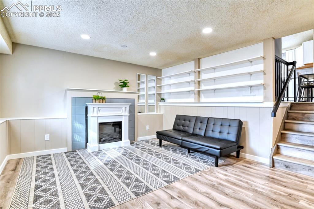 Image 18 of 46: Sitting Room