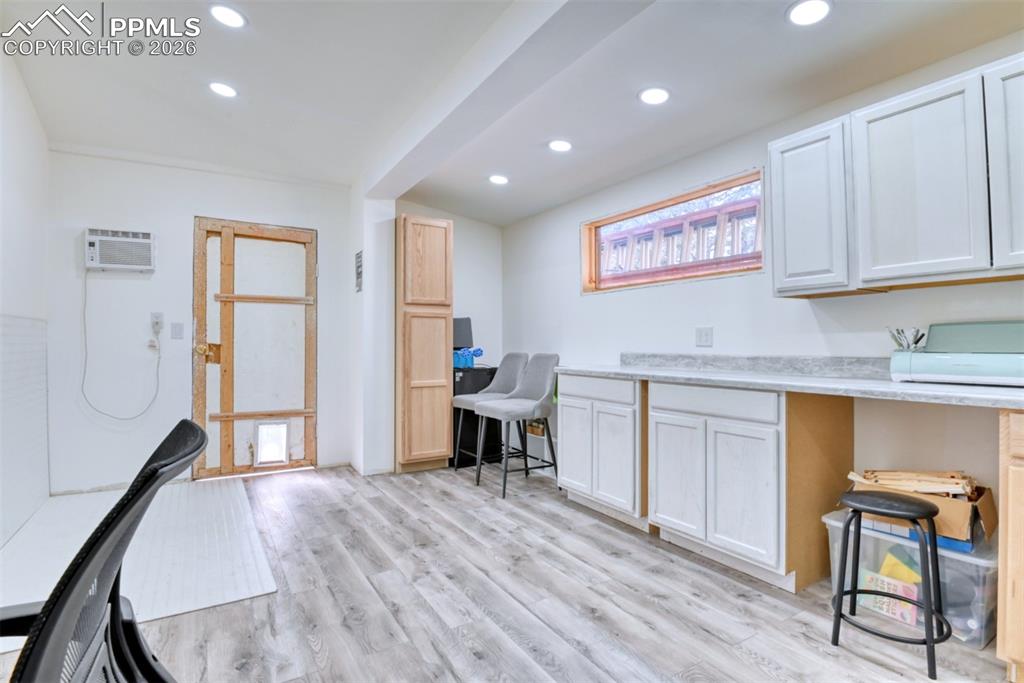 Image 39 of 46: Workshop