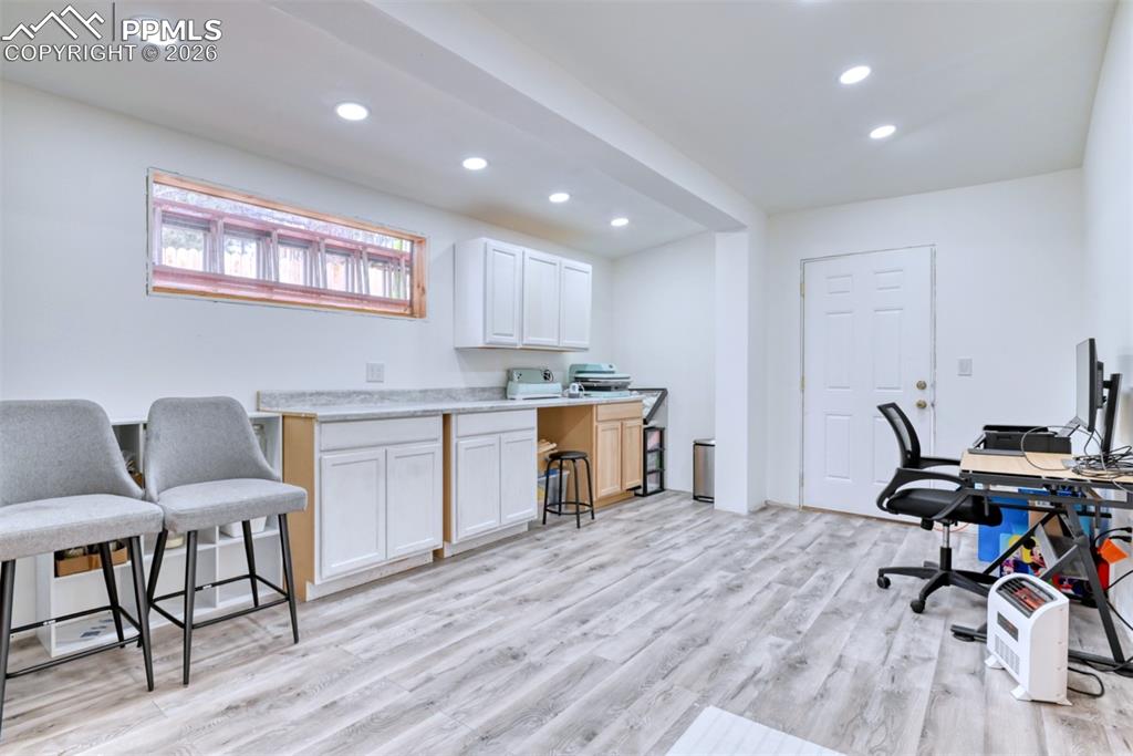 Image 40 of 46: Workshop