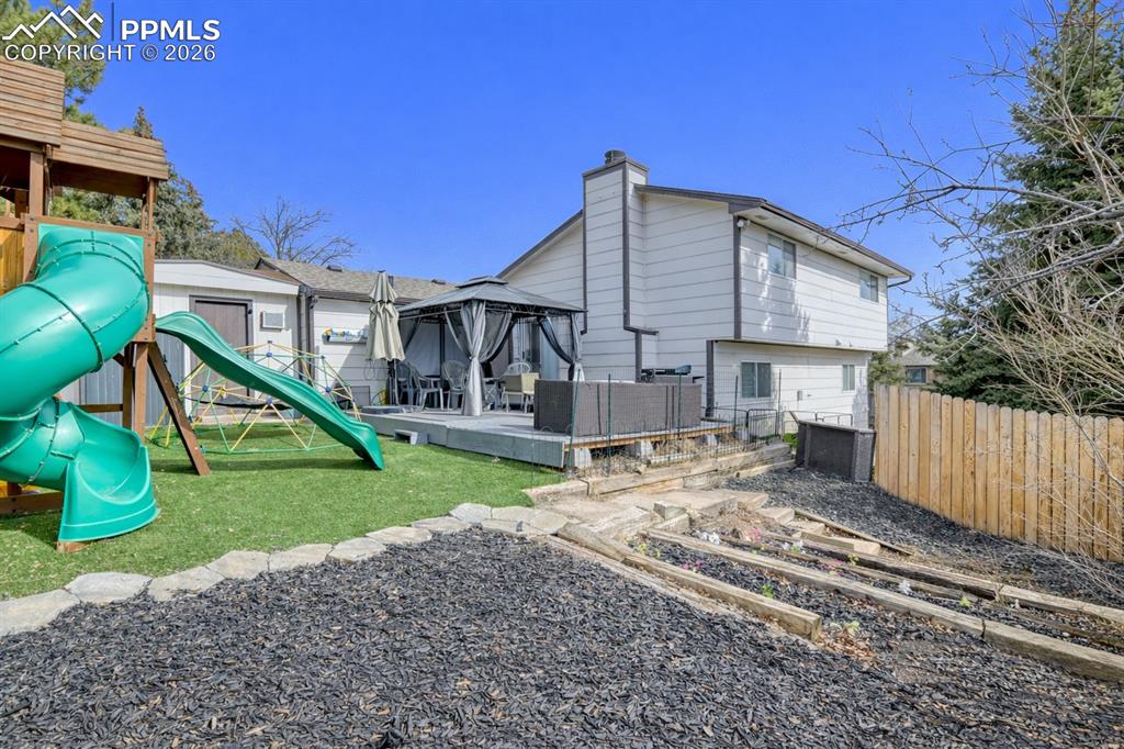 Image 45 of 46: Back of Structure