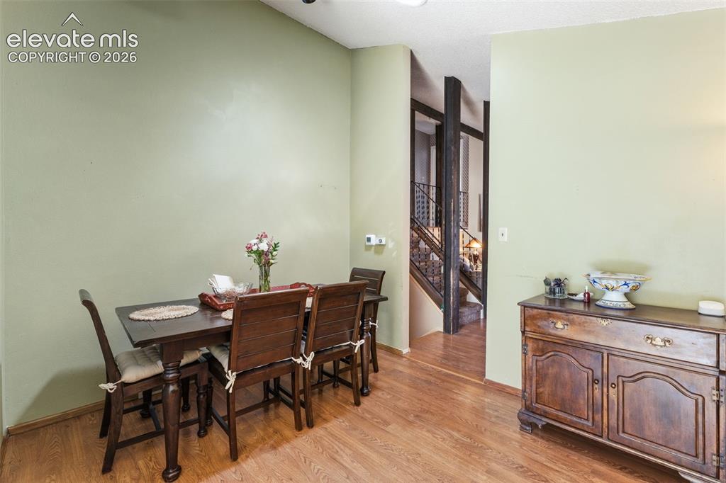 Image 7 of 27: Dining Area