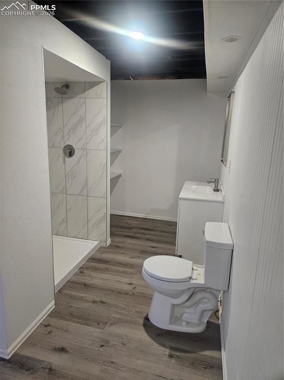 Image 13 of 21: Bathroom