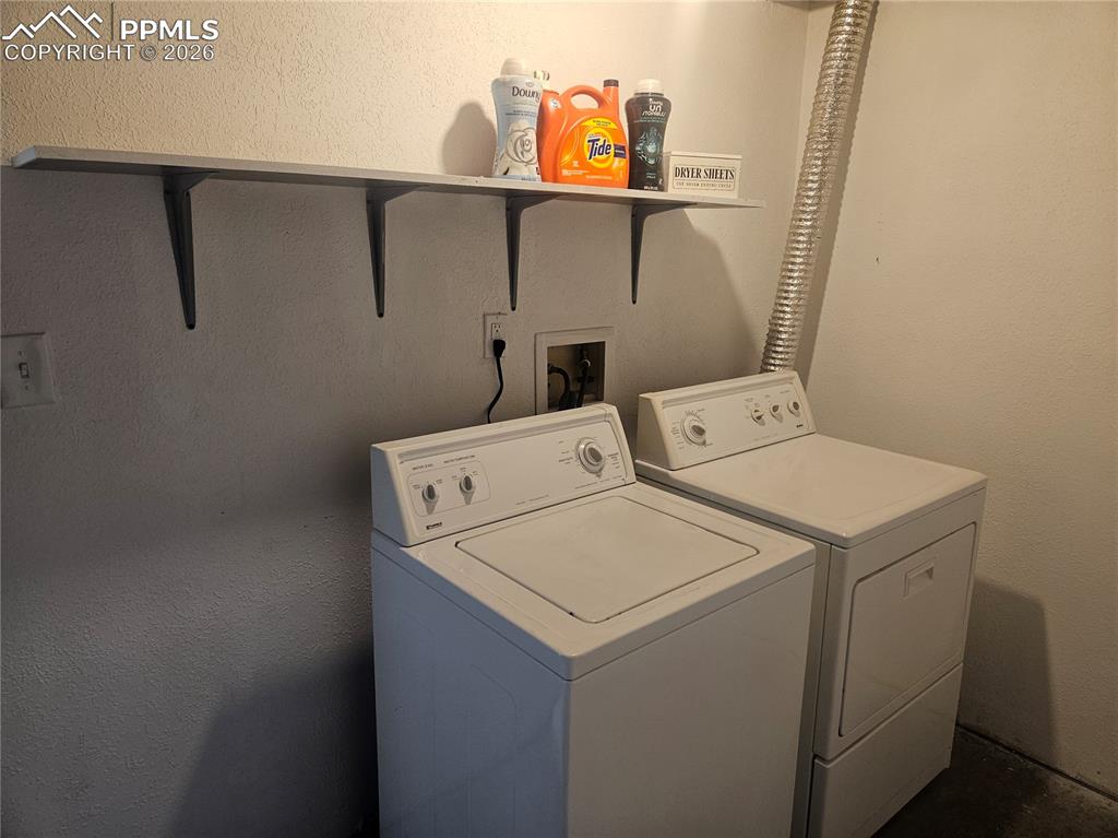 Image 15 of 21: Laundry