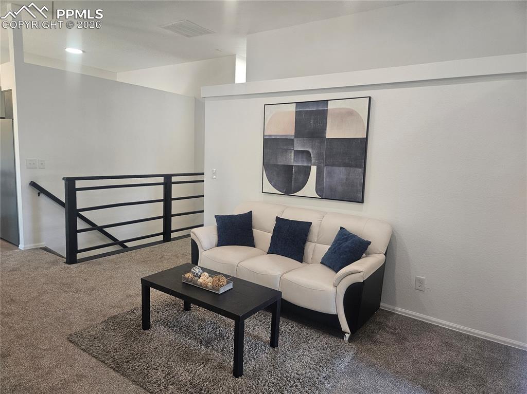 Image 4 of 21: Living Room