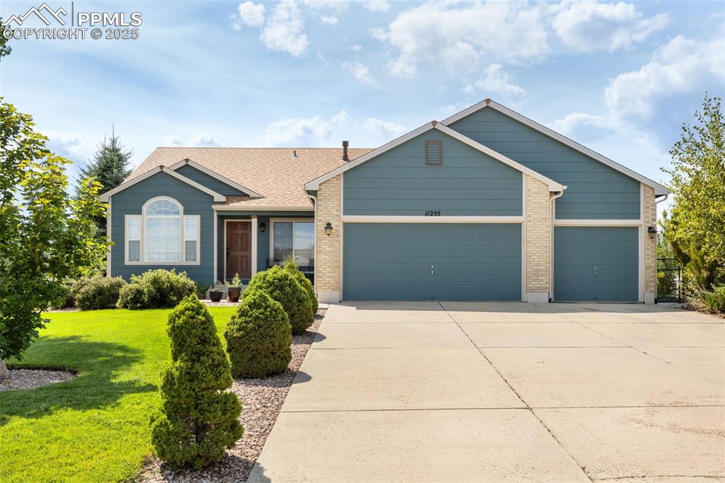 Image 2 of 47: New Exterior Paint