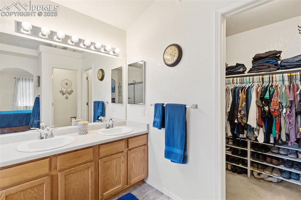 Image 27 of 47: Master Bathroom