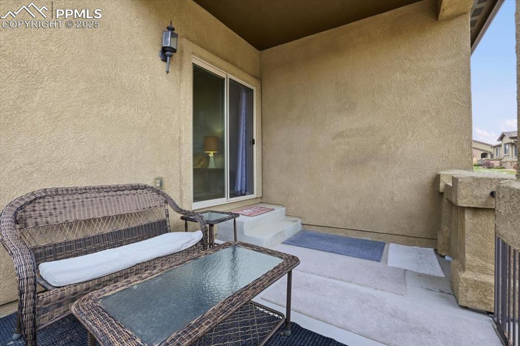 Image 29 of 30: Balcony