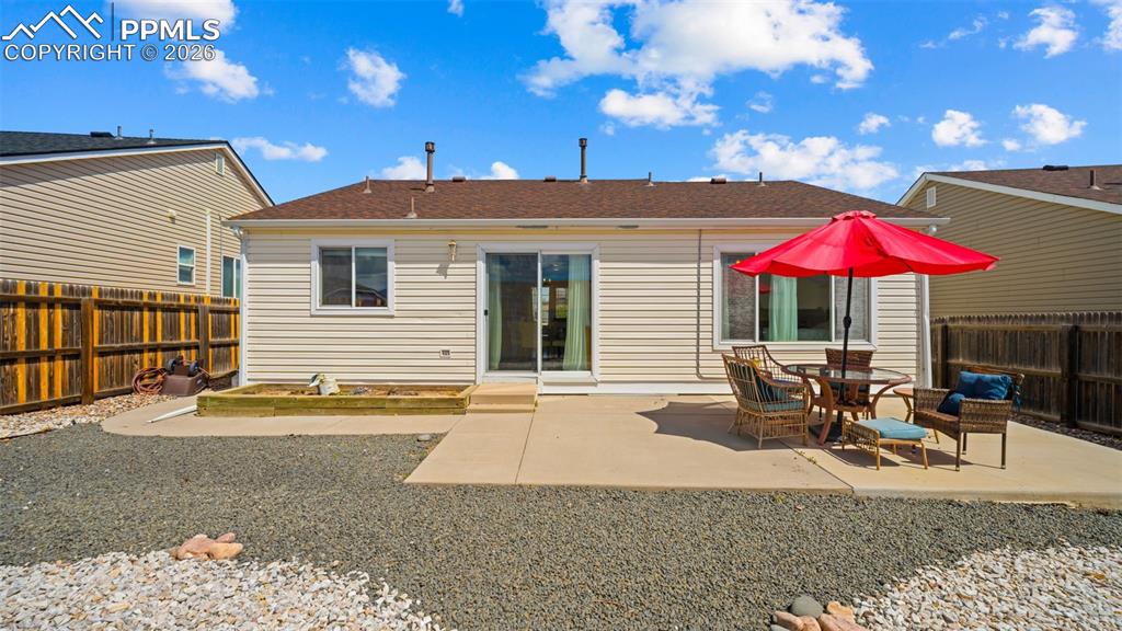 Image 22 of 37: Back of Structure