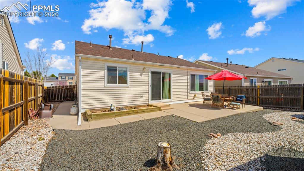 Image 23 of 37: Back of Structure