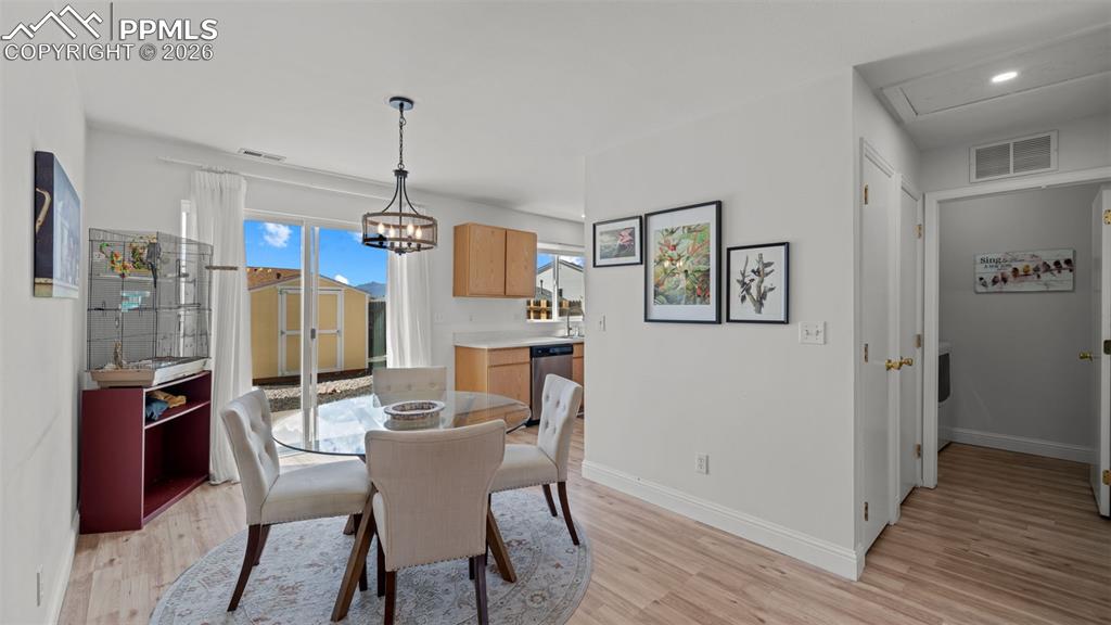 Image 6 of 37: Dining Area