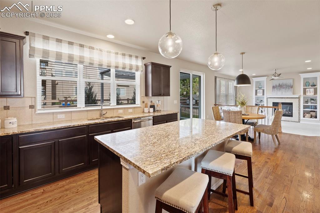 Image 5 of 48: Kitchen