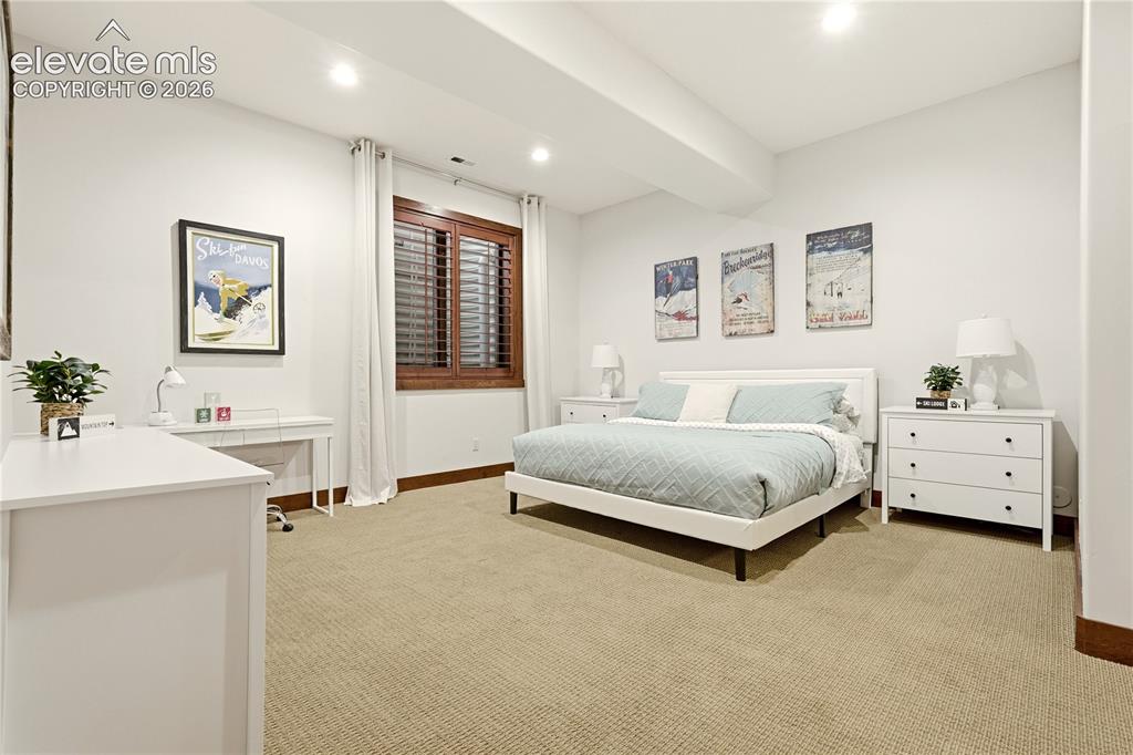 Image 41 of 46: Bedroom