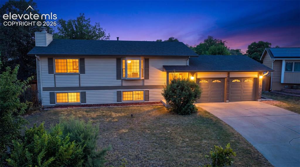 Image 8 of 33: WELCOME HOME 
