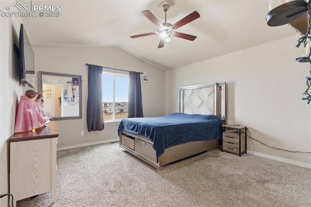 Image 10 of 22: Bedroom