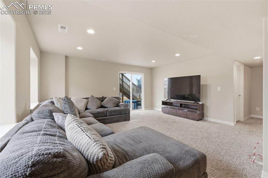 Image 14 of 22: Living Room