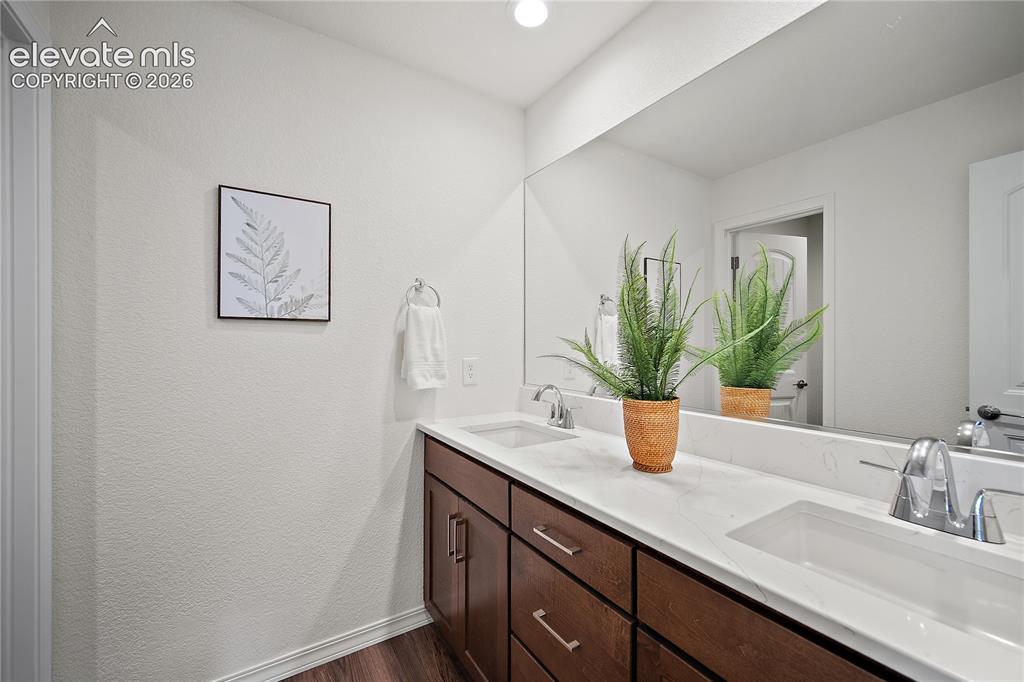 Image 43 of 49: Bathroom