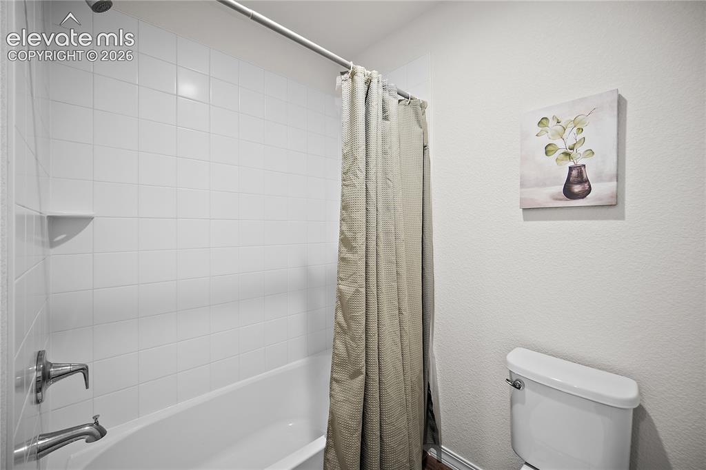 Image 44 of 49: Bathroom