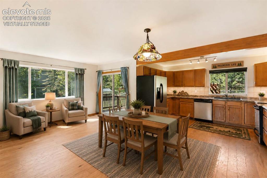 Image 9 of 33: Living Room and kitchen