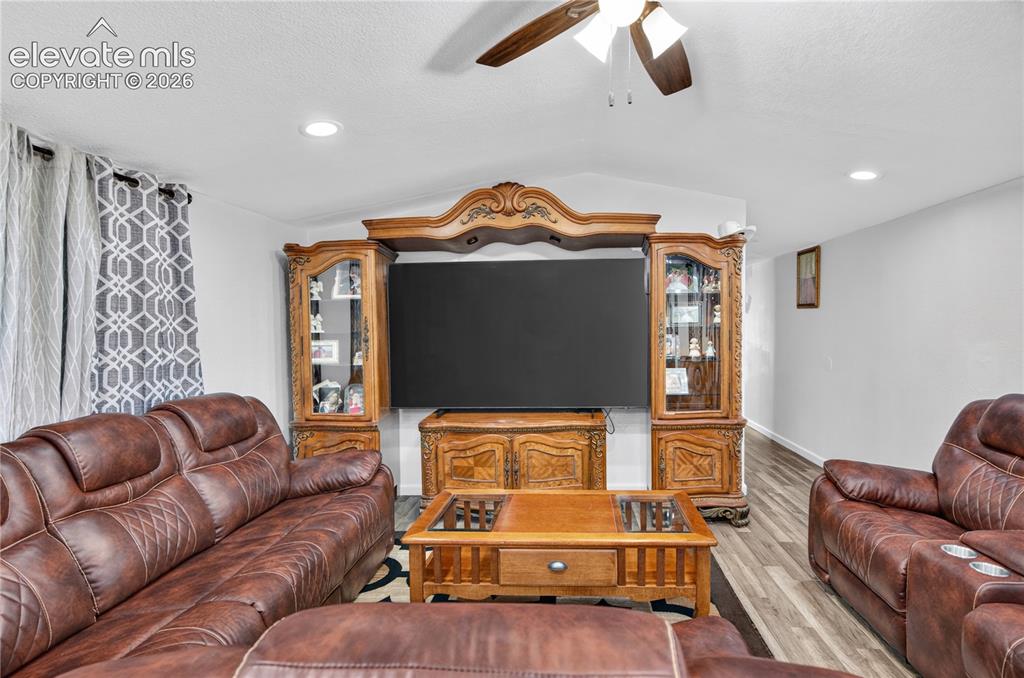 Image 15 of 44: Living Room