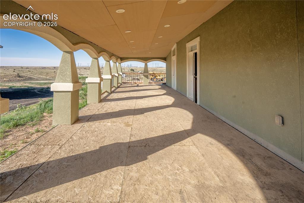 Image 4 of 44: Patio