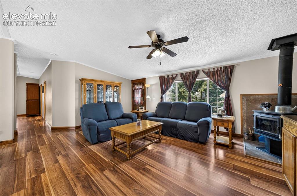 Image 11 of 50: Living Room