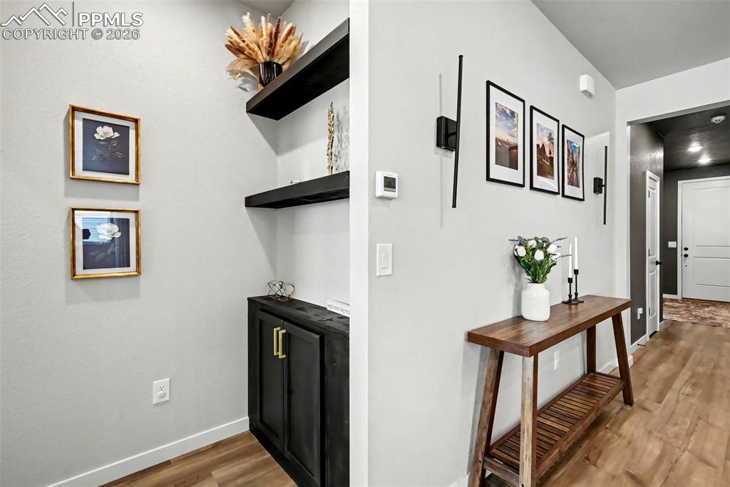 Image 15 of 24: Hallway