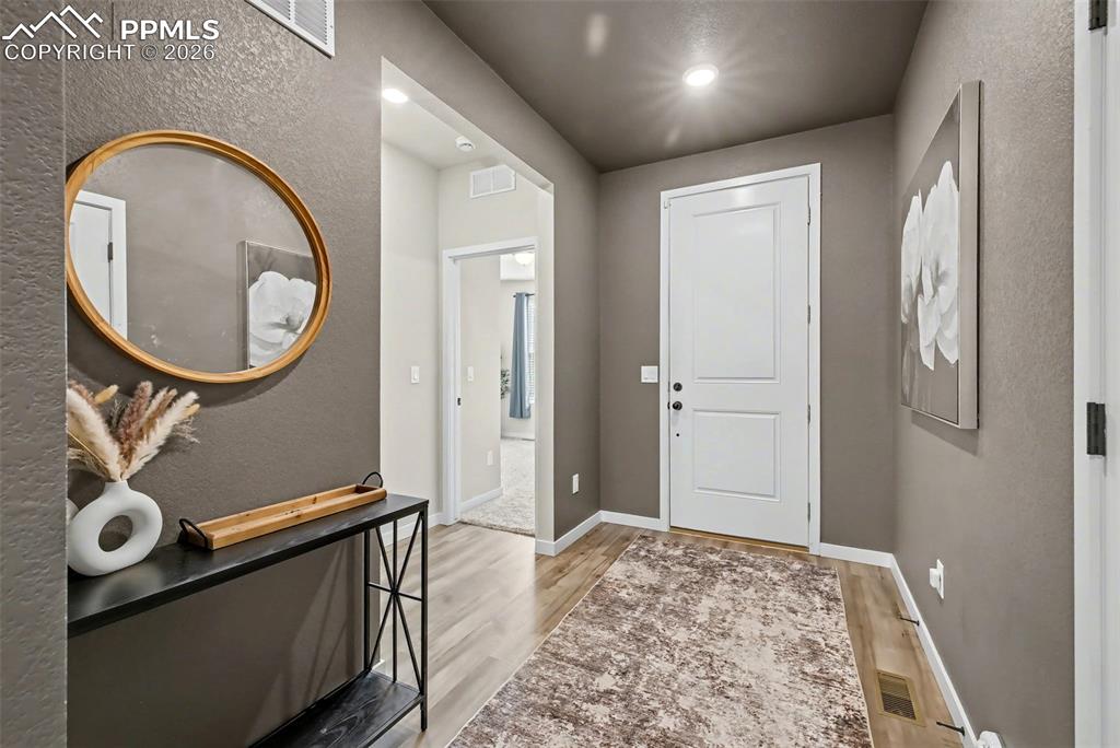 Image 4 of 24: Entry