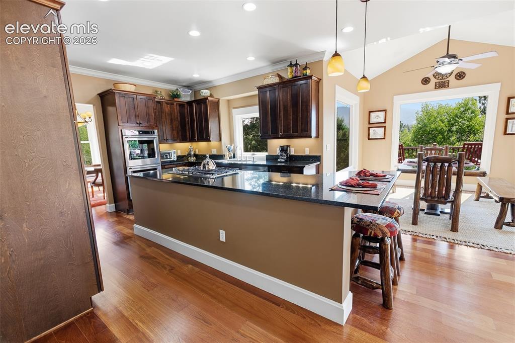 Image 11 of 43: Kitchen