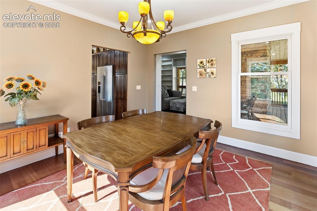 Image 15 of 43: Formal Dining