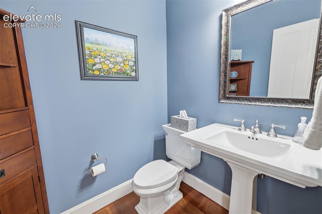 Image 16 of 43: Guest Bath